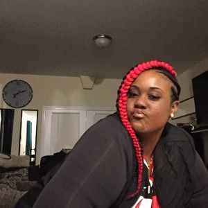 Meet your Posher, Mica